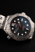 Cargar la imagen en la vista de la galería, Omega Seamaster Professional Chronometer 21030422001002 Box + og. Papiere "Nekton"
