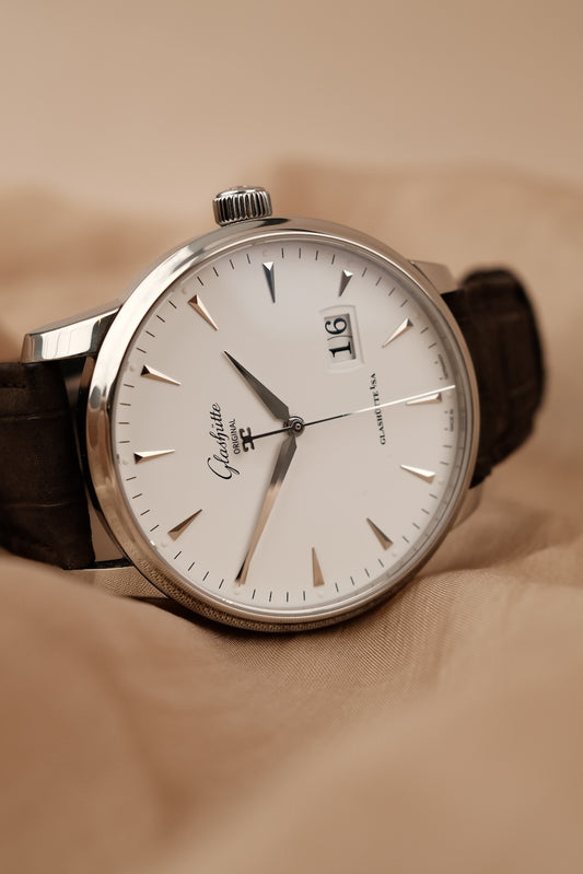 Glashütte Senator Excellence Panorama Big Date 1-36-03-05-02-31 Box + og. Papiere German Delivered