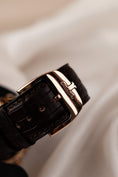 Charger l'image dans la visionneuse de la galerie, Jaeger-LeCoultre Master Ultra Thin Q1362510 Box + og. Papiere Moon Rose 99% New
