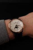 Charger l'image dans la visionneuse de la galerie, Jaeger-LeCoultre Master Ultra Thin Q1362510 Box + og. Papiere Moon Rose 99% New
