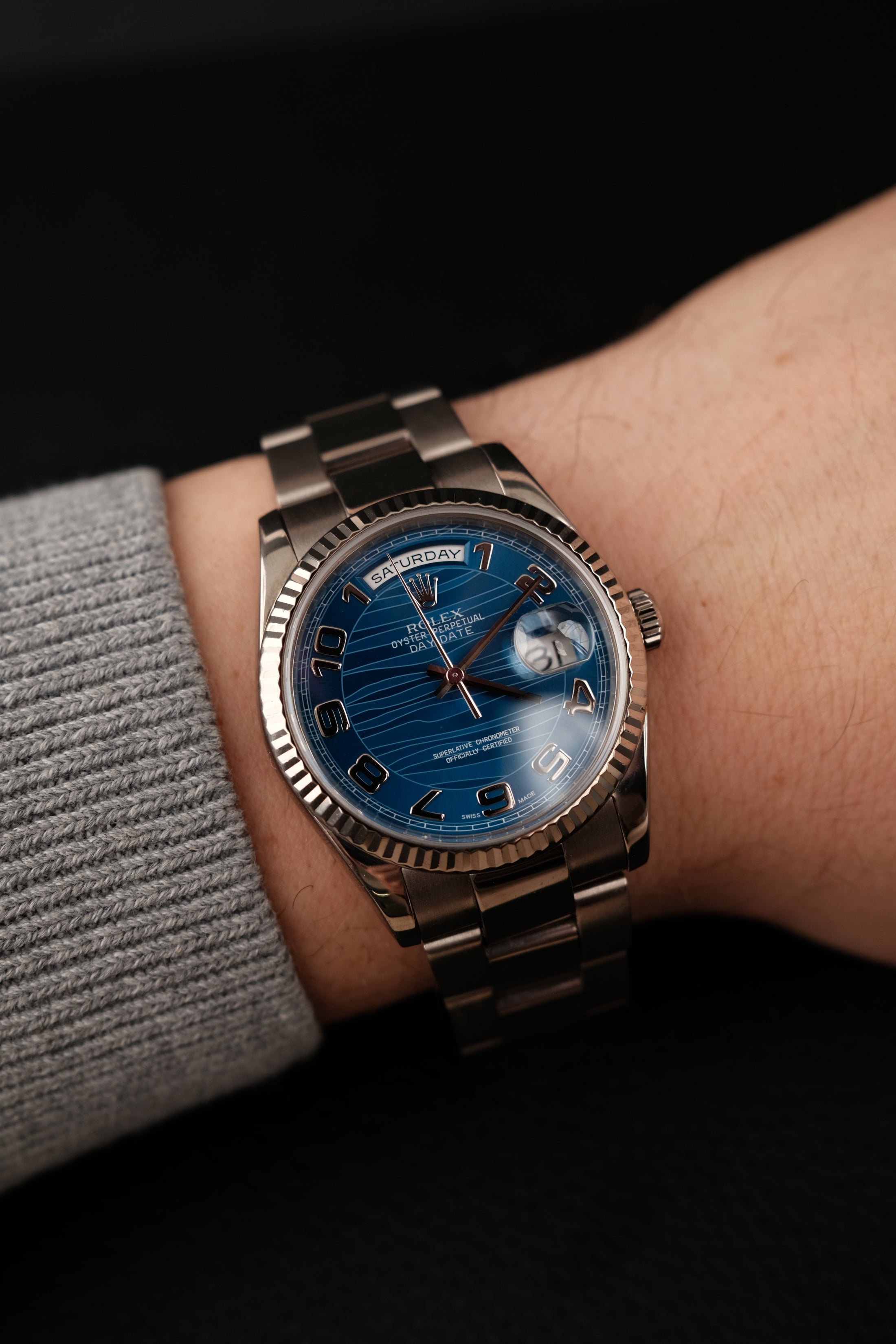 Rolex Day-Date 36 118239 Original Papiere Blue Wave Dial, White Gold, Serviced
