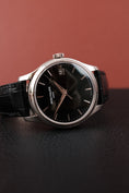 Bild in Galerie-Betrachter laden, Patek Philippe Calatrava 5227G-010 Box + og. Papiere 18k White Gold, German Delivered
