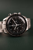 Charger l'image dans la visionneuse de la galerie, Omega Speedmaster Moonwatch 31130423001005 Box + og. Papiere NEW Stickered
