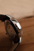 Cargar la imagen en la vista de la galería, Girard Perregaux 1966 49544-11-132-BB60 Box + og. Papiere Dual Time 40mm, SERVICED
