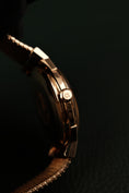 Bild in Galerie-Betrachter laden, Omega Constellation 168005 Rare Black Pie Pan Dial
