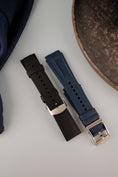 Bild in Galerie-Betrachter laden, Breitling Chronomat B01 42 Ice Blue  PB0134 Box + og. Papiere Steel Bracelet
