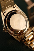 Cargar la imagen en la vista de la galería, Rolex Day-Date 36 18238 Box + og. Papiere Champagne Diamond Dial
