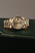 Cargar la imagen en la vista de la galería, Rolex Day-Date 36 18238 Box + og. Papiere Champagne Diamond Dial
