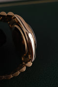 Cargar la imagen en la vista de la galería, Rolex Day-Date 36 18238 Box + og. Papiere Champagne Diamond Dial
