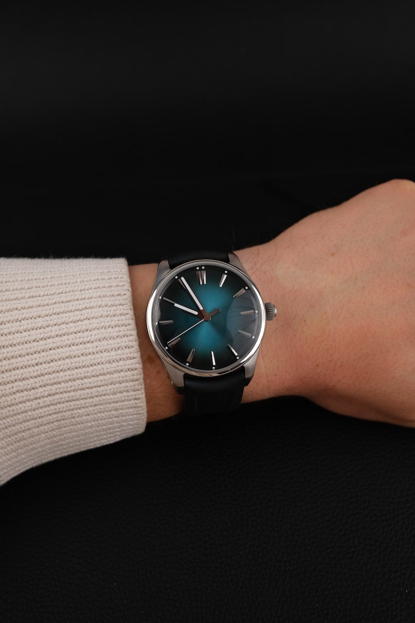 H.Moser & Cie Pioneer 42  3200-1214 Box + og. Papiere Mega Cool Blue Lagoon, 42,8mm