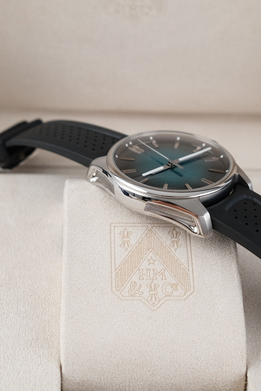 H.Moser & Cie Pioneer 42  3200-1214 Box + og. Papiere Mega Cool Blue Lagoon, 42,8mm