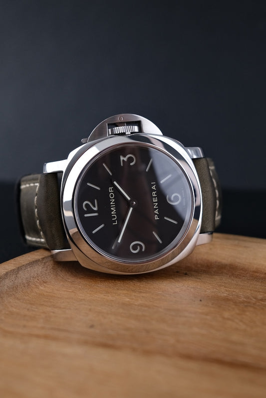 Panerai Luminor Base PAM00112 - Detail view 1