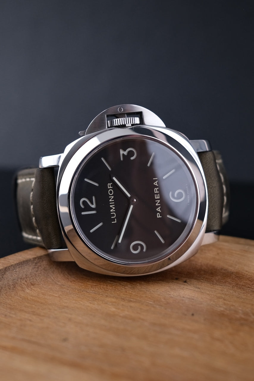 Panerai Luminor Base PAM00112 - Detail view 2