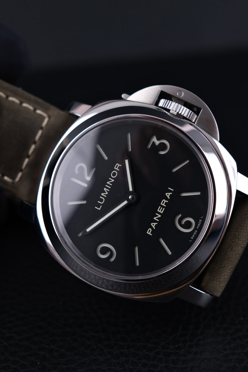 Panerai Luminor Base PAM00112 - Detail view 3