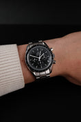 Load image into Gallery viewer, Omega Speedmaster Moonwatch 31130423001006 - Detail view 9
