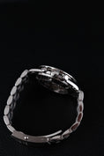 Load image into Gallery viewer, Omega Speedmaster Moonwatch 31130423001006 - Detail view 4
