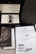 Charger l'image dans la visionneuse de la galerie, Patek Philippe Calatrava 6007G-001 - Papiere und oder Lieferumfang
