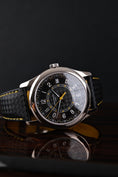 Charger l'image dans la visionneuse de la galerie, Patek Philippe Calatrava 6007G-001 - Thumbnail
