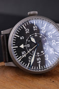 Carica l'immagine nel visualizzatore della galleria, Laco Flieger Black Dial, 45mm, 2020 861753 - Detailansicht 3
