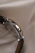 Charger l'image dans la visionneuse de la galerie, Maurice Lacroix Masterpiece Springende Stunde 28505 Box + og. Papiere German First Buyer's Invoice, SERVICED
