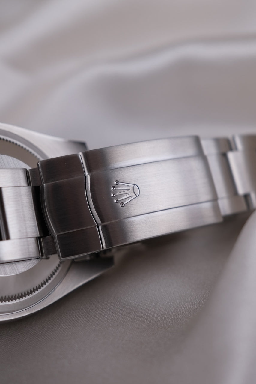 Rolex Oyster Perpetual 36 116000 - Detail view 12