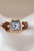 Bild in Galerie-Betrachter laden, Cartier Ceinture Trinity 66002 Paris Dial, 18k Gold, 22 x 22mm
