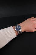 Bild in Galerie-Betrachter laden, Tudor Royal 41 28600 Box + og. Papiere Blue Roman Dial, German First Buyer's Invoice
