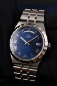 Bild in Galerie-Betrachter laden, Tudor Royal 41 28600 Box + og. Papiere Blue Roman Dial, German First Buyer's Invoice
