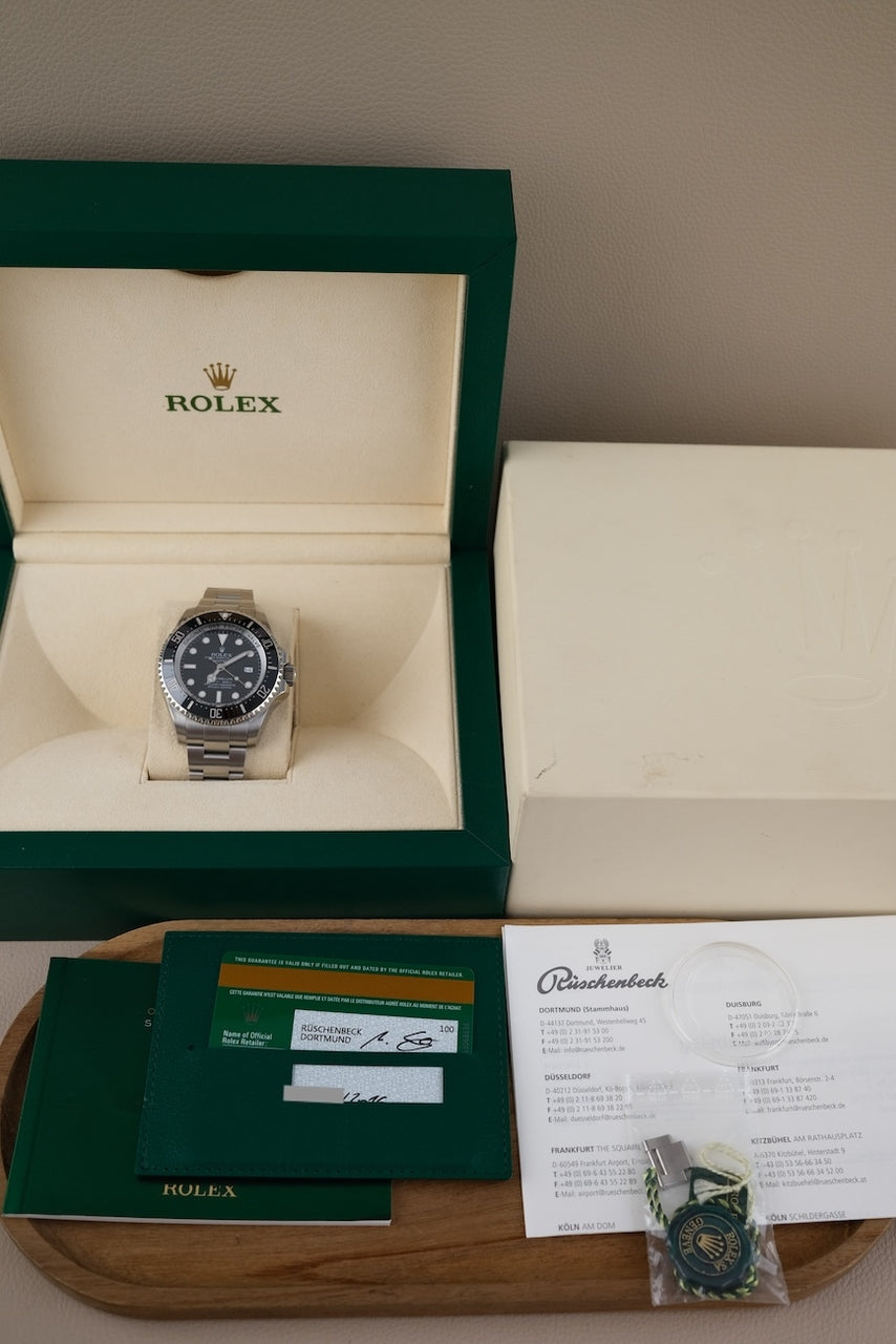 Rolex Sea-Dweller Deepsea 116660 - Papiere und oder Lieferumfang