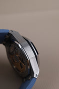 Carica l'immagine nel visualizzatore della galleria, Audemars Piguet Royal Oak Offshore Tiffany Blue 26238ST.OO.A340CA.01 - Detail view 5
