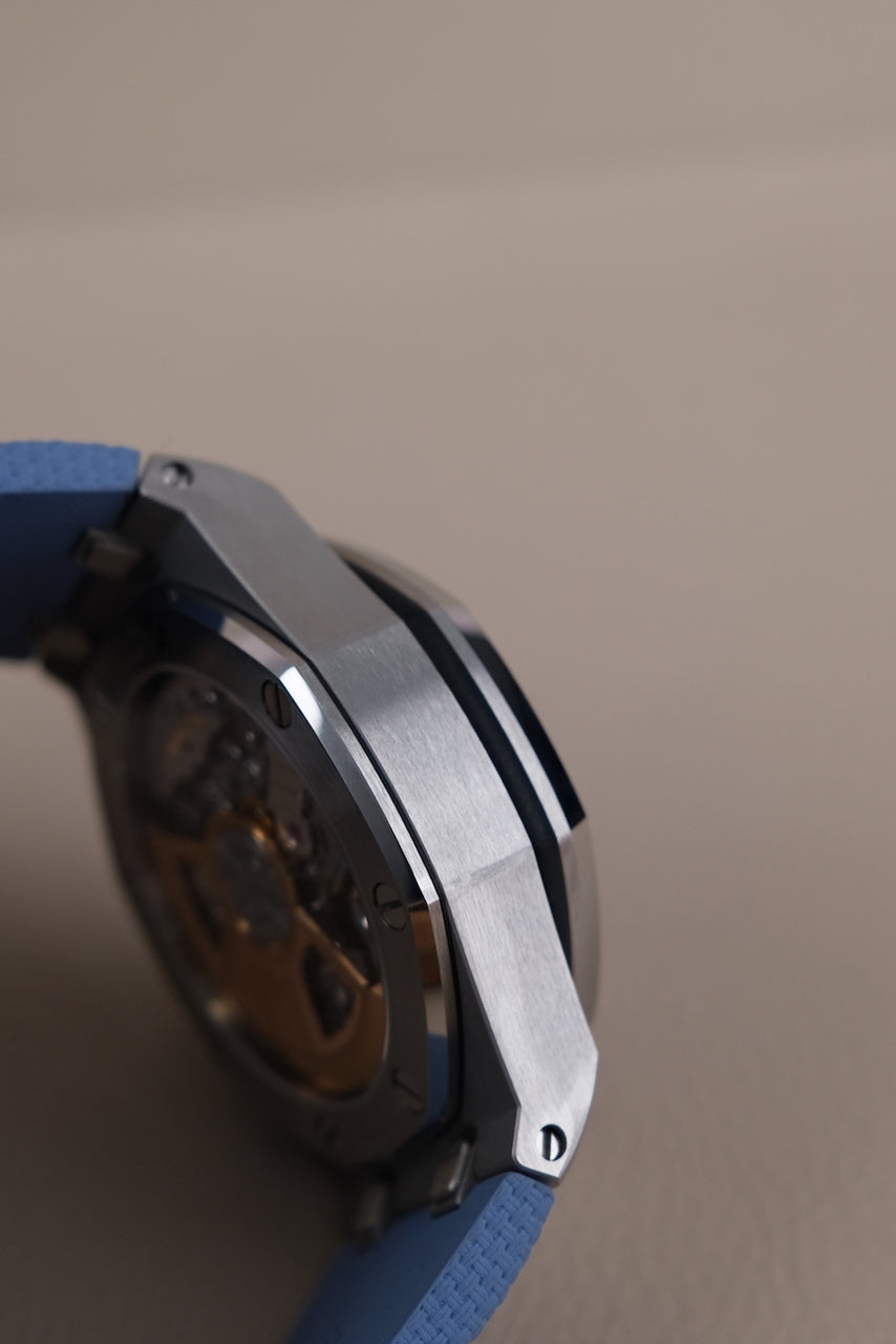 Audemars Piguet Royal Oak Offshore Tiffany Blue 26238ST.OO.A340CA.01 - Detail view 5
