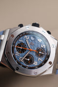 Carica l'immagine nel visualizzatore della galleria, Audemars Piguet Royal Oak Offshore Tiffany Blue 26238ST.OO.A340CA.01 - Detail view 3
