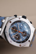 Carica l'immagine nel visualizzatore della galleria, Audemars Piguet Royal Oak Offshore Tiffany Blue 26238ST.OO.A340CA.01 - Detail view 4

