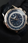 Cargar la imagen en la vista de la galería, Patek Philippe World Time Chronograph 5930G-010 Box + og. Papiere Blue Dial, 2022, White Gold, EU Delivered, Flyback
