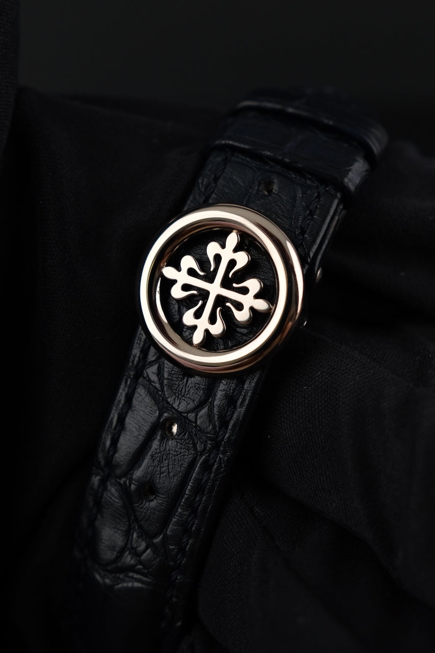 Patek Philippe World Time Chronograph 5930G-010 Box + og. Papiere Blue Dial, 2022, White Gold, EU Delivered, Flyback