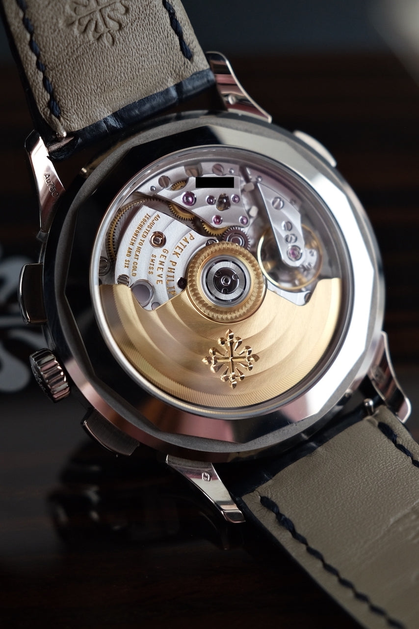Patek Philippe World Time Chronograph 5930G-010 Box + og. Papiere Blue Dial, 2022, White Gold, EU Delivered, Flyback