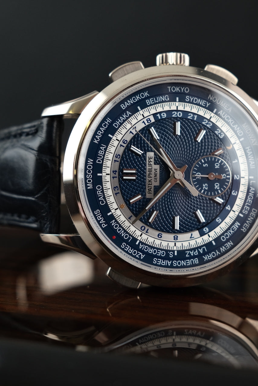 Patek Philippe World Time Chronograph 5930G-010 Box + og. Papiere Blue Dial, 2022, White Gold, EU Delivered, Flyback