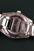 Cargar la imagen en la vista de la galería, Omega Seamaster Aqua Terra Worldtimer 22010432203001 Box + og. Papiere German Delivered, 43mm, 2022
