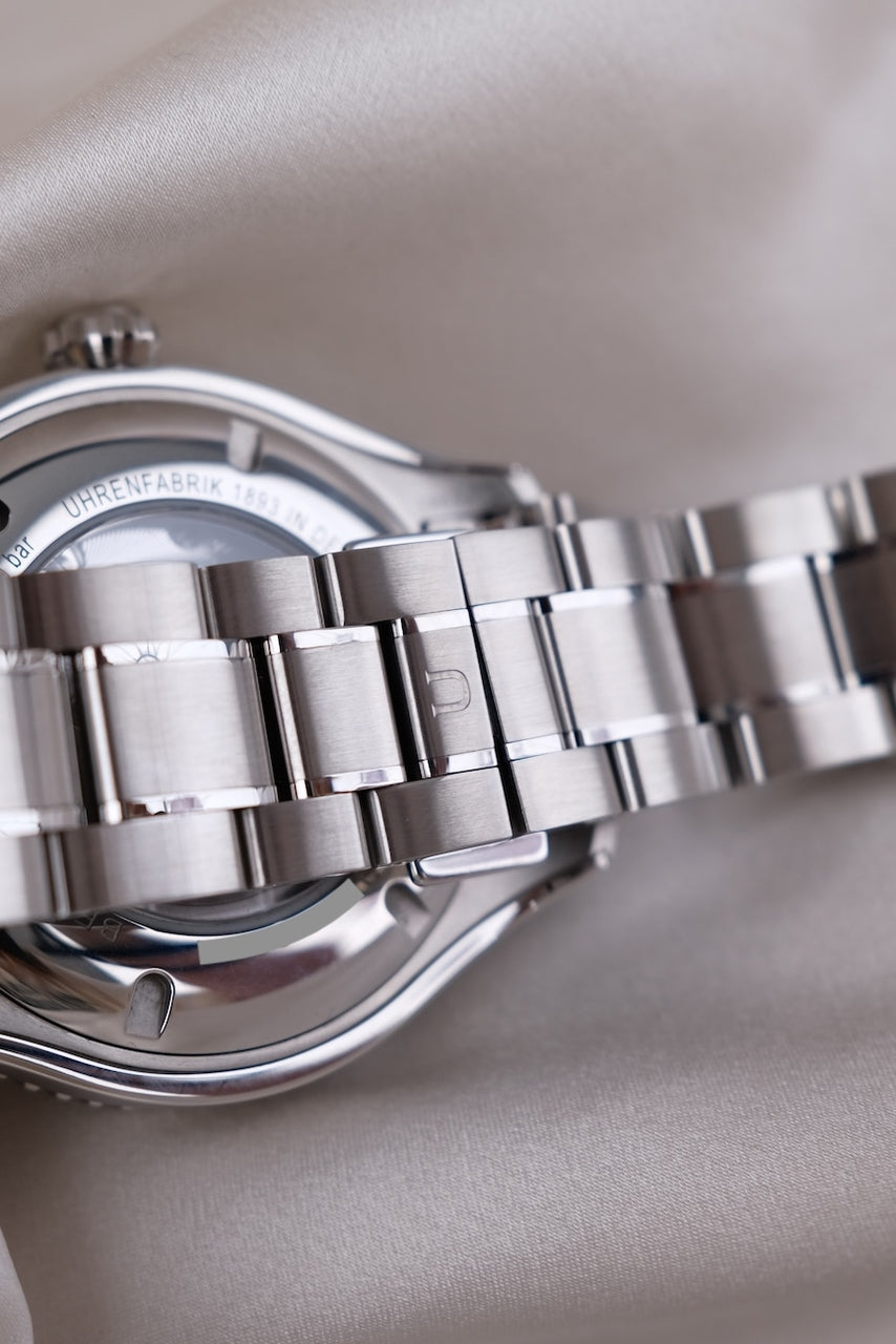 Union Glashütte Belisar Datum Sport D009.907.11.047.00 - Detail view 10