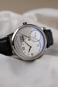 Bild in Galerie-Betrachter laden, A. Lange und Söhne Große Lange 1  115025F Box + og. Papiere Platin, Serviced 2023, German Delivered
