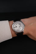 Bild in Galerie-Betrachter laden, A. Lange und Söhne Große Lange 1  115025F Box + og. Papiere Platin, Serviced 2023, German Delivered
