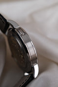 Bild in Galerie-Betrachter laden, A. Lange und Söhne Große Lange 1  115025F Box + og. Papiere Platin, Serviced 2023, German Delivered
