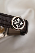 Cargar la imagen en la vista de la galería, Patek Philippe Annual Calendar 5146G-001 Box + og. Papiere 18k White Gold, Moonphase, German Delivered, Cream Dial
