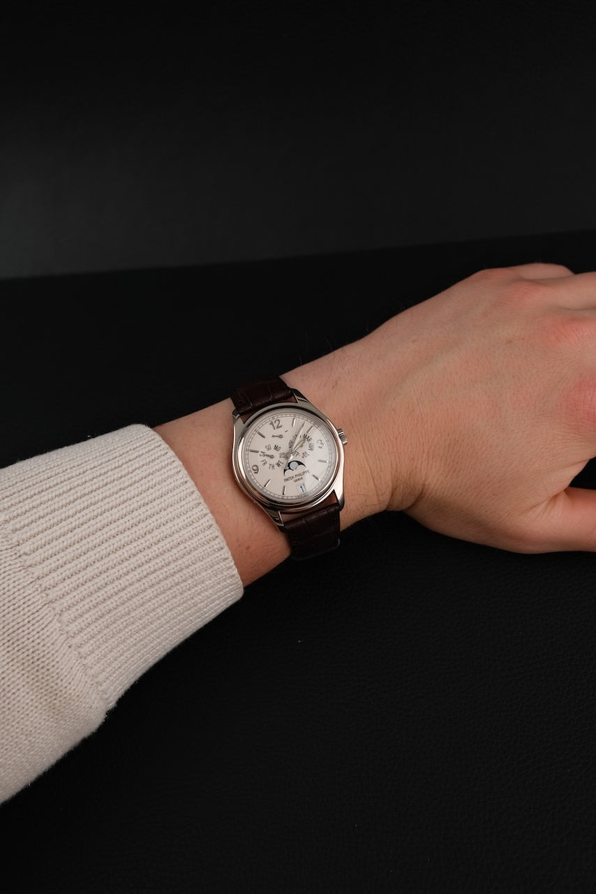 Patek Philippe Annual Calendar 5146G-001 Box + og. Papiere 18k White Gold, Moonphase, German Delivered, Cream Dial