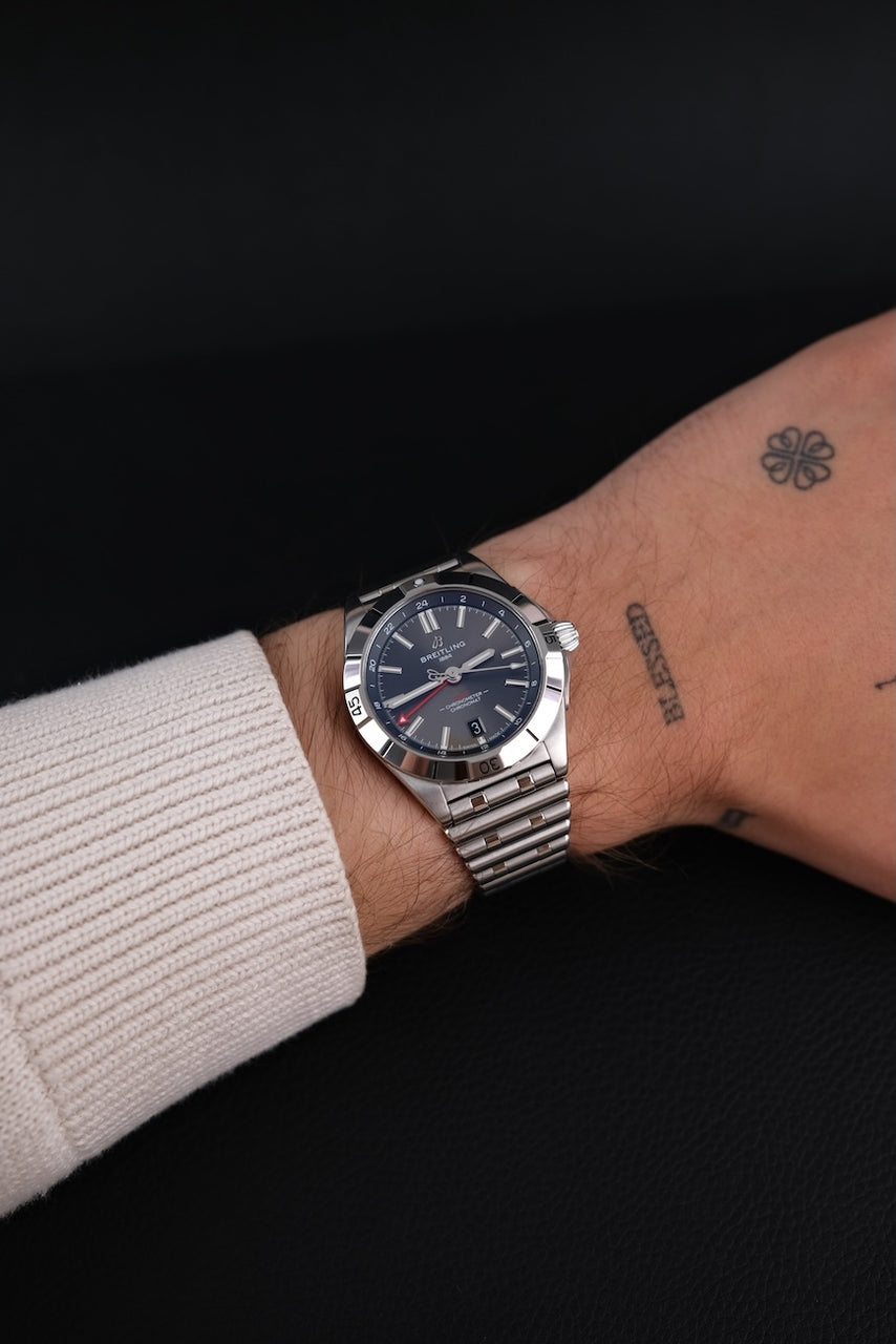 Breitling Chronomat GMT 40 A32398101M1A1 Box + og. Papiere German First Buyer's Invoice, Grey Dial, Breitling Warranty 08/2028