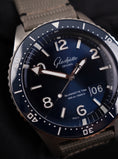 Bild in Galerie-Betrachter laden, Glashütte SeaQ Panoramadatum 1-36-13-02-81-34 Box + og. Papiere Blue Dial, incl. Orange Nato Glashütte Original Strap
