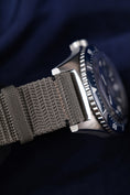 Bild in Galerie-Betrachter laden, Glashütte SeaQ Panoramadatum 1-36-13-02-81-34 Box + og. Papiere Blue Dial, incl. Orange Nato Glashütte Original Strap
