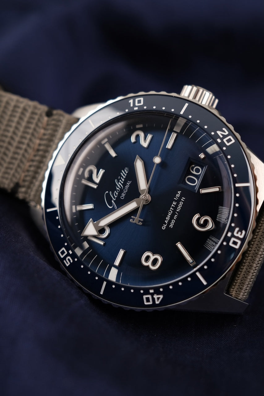Glashütte SeaQ Panoramadatum 1-36-13-02-81-34 Box + og. Papiere Blue Dial, incl. Orange Nato Glashütte Original Strap