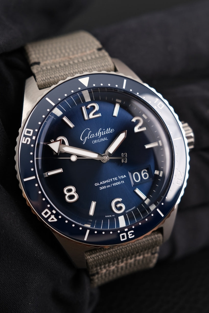 Glashütte SeaQ Panoramadatum 1-36-13-02-81-34 Box + og. Papiere Blue Dial, incl. Orange Nato Glashütte Original Strap