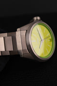 Cargar la imagen en la vista de la galería, Oris Pro Pilot x Kermit 0140077787157-Set Box + og. Papiere German Delivered
